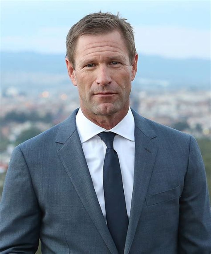 Aaron Eckhart Biography IMDb