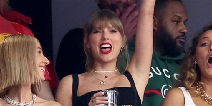 Aggregate 87+ taylor swift new hairstyle best in.eteachers