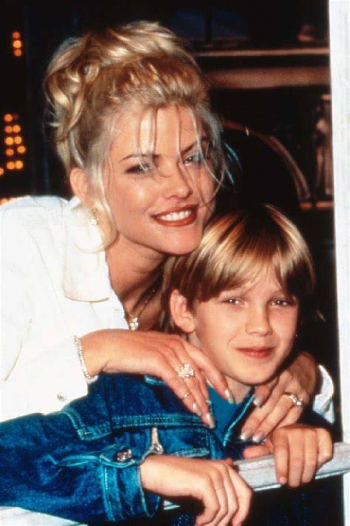 Anna Nicole never recovered from son's death CNN Video