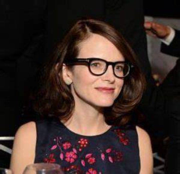 Anne Stringfield Bio, Net Worth, Height, Career, Married, Facts