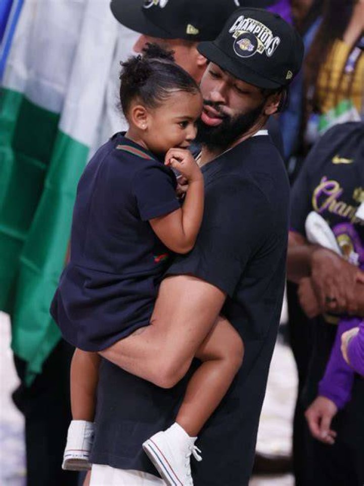 Anthony Davis and Daughter Melting Fans' Hearts with Continuously