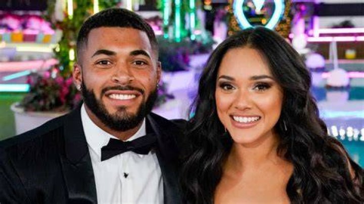 Are Cely & Johnny From 'Love Island' Still Together?