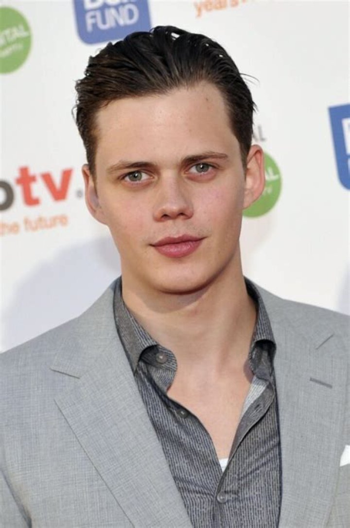 Bill Skarsgard Height