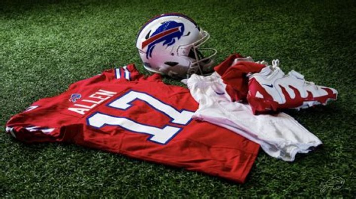 Buffalo Bills' Tight End Dawson Knox Is Engaged