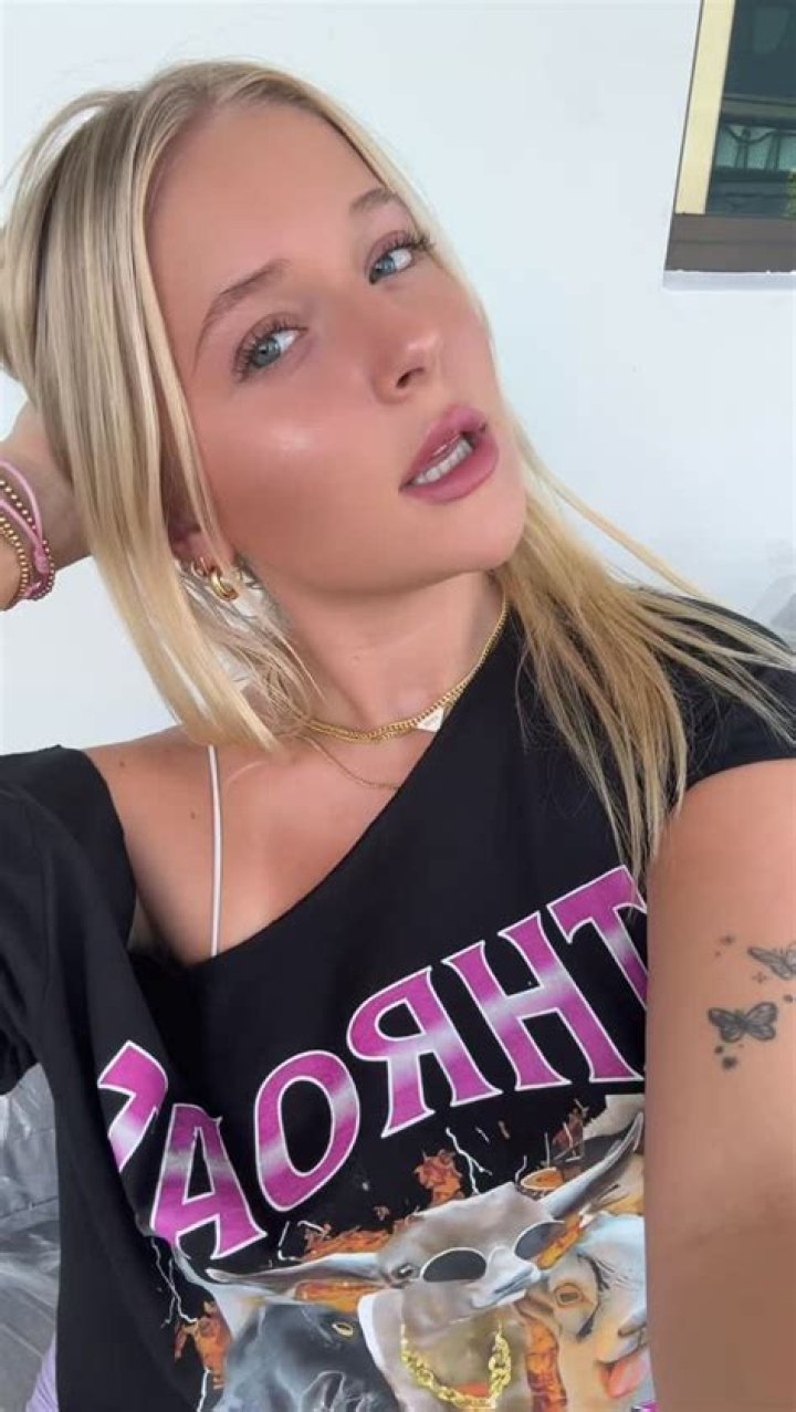 Claire Deyoe's Amazon Page