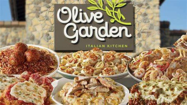 How Much Does Olive Garden Pay? (The Full Guide)