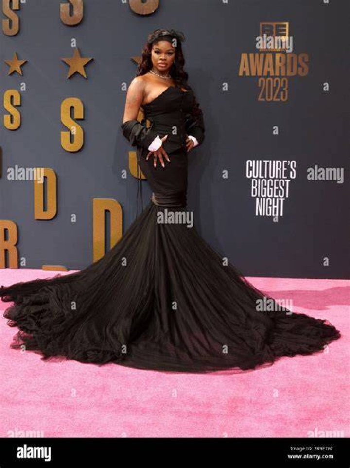 Jatavia Shakara Johnson (JT) bio age, siblings, height, parents, net