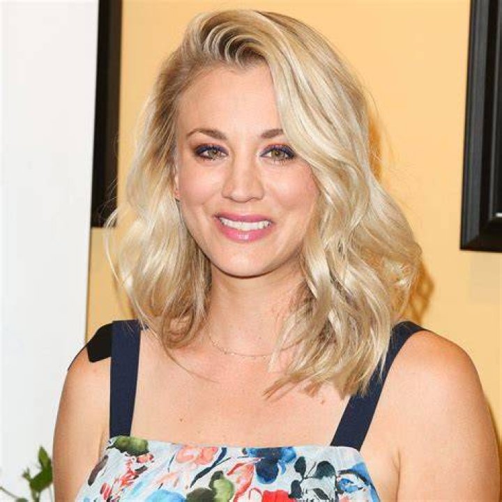 Kaley Cuoco ('The Big Bang Theory') parle du dévouement de son père sur