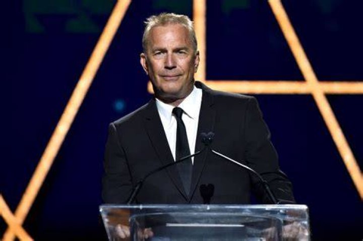 Kevin Costner Wins Best Actor at 2023 Golden Globe Awards