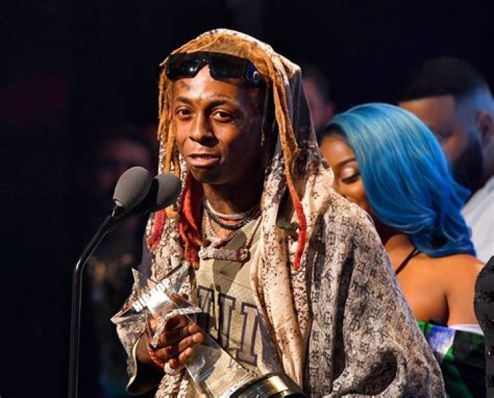 Lil Wayne Seemingly Quits Tour With Blink182 While on Stage