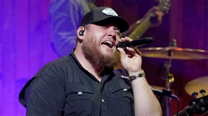 Luke Combs talks about his difficulties with weight loss