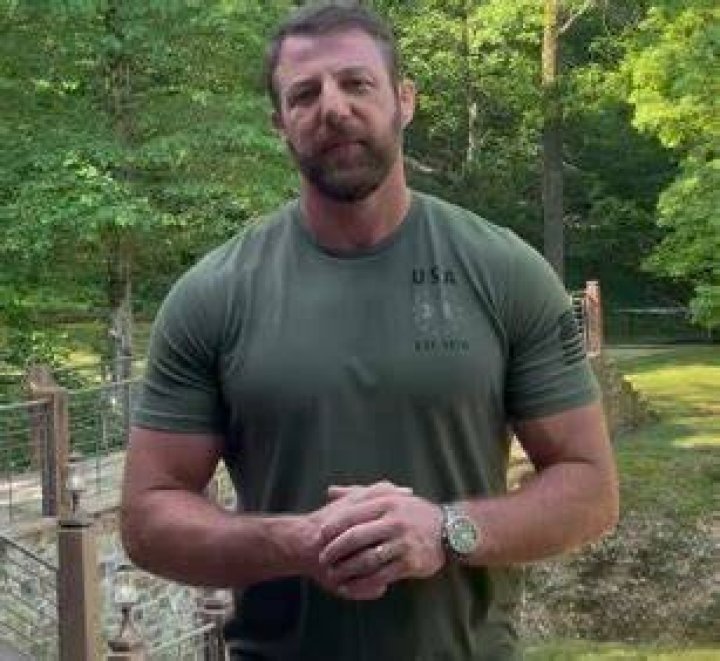 Markwayne Mullin Height, Weight, Age, Wife, Kids, Parents, Net Worth