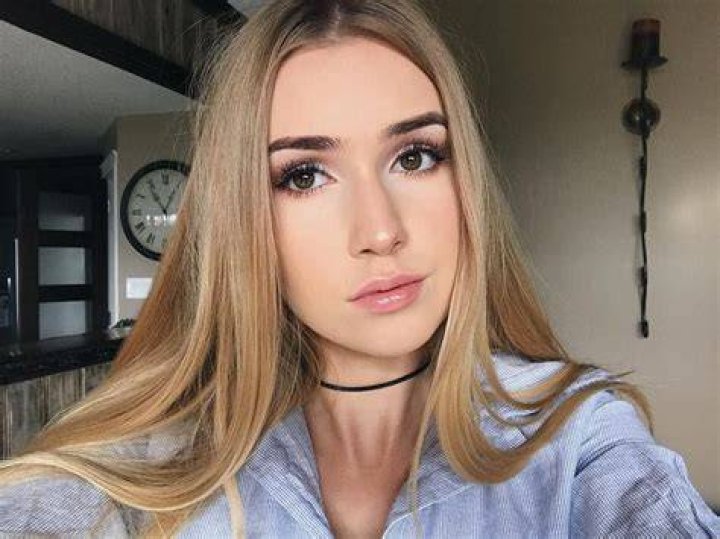 Mia Maples Bio/Wiki Age, Height, Birthday, Boyfriend, Networth BIOGRAPHEY