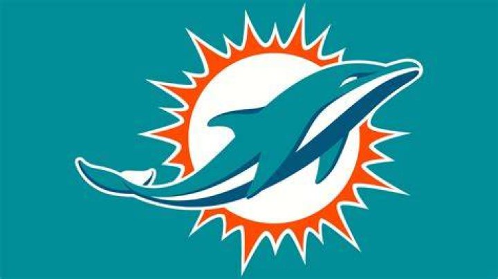 Miami Dolphins' Jaylen Waddle Is an NFL Rookie of the Year Finalist