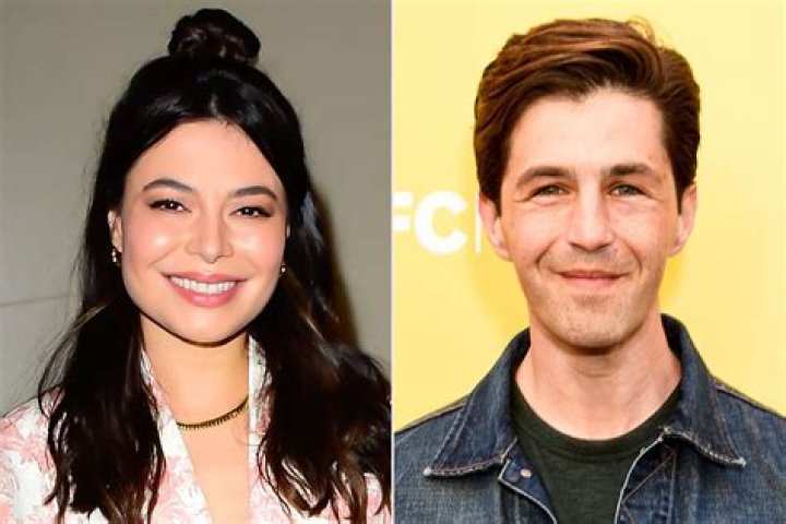 Miranda Cosgrove Would 'Love' to Play Josh Peck's Sibling Again — They