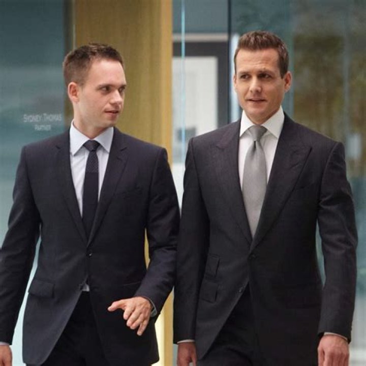 Suits Does Mike Ross A Real Lawyer (& How?)