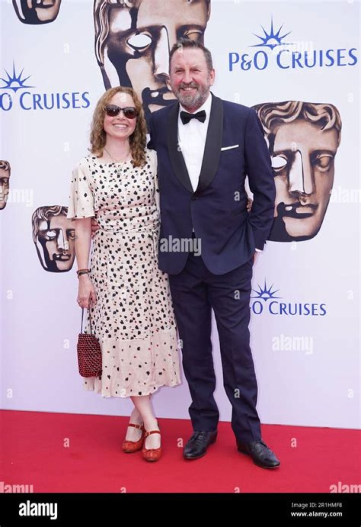 Tara McKillop's biography what is known about Lee Mack's wife? Legit.ng