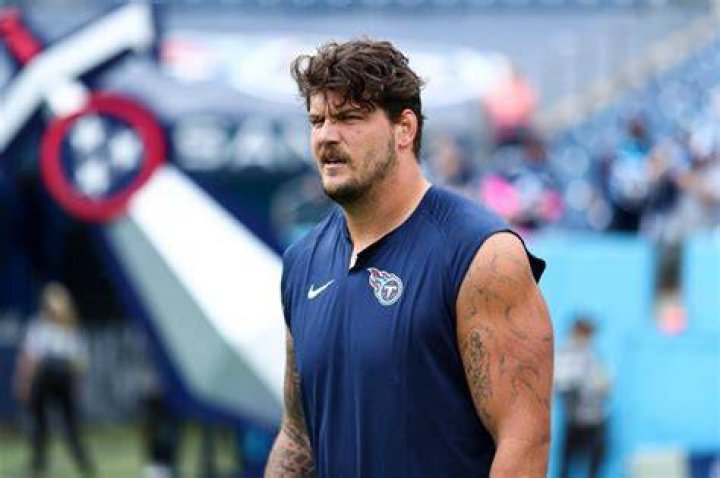 Taylor Lewan lands 50M guaranteed in record OL contract from Titans
