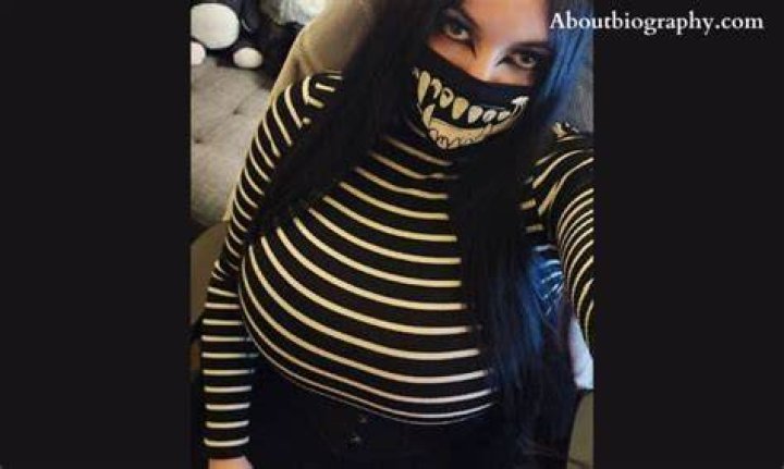 Who is esskayuwu? Her Wiki, Leak, Twitch, Age, Real Name, Boyfriend